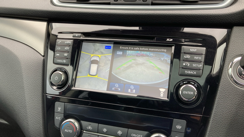 Nissan Qashqai 1.6 DiG-T Tekna 5dr Petrol Hatchback